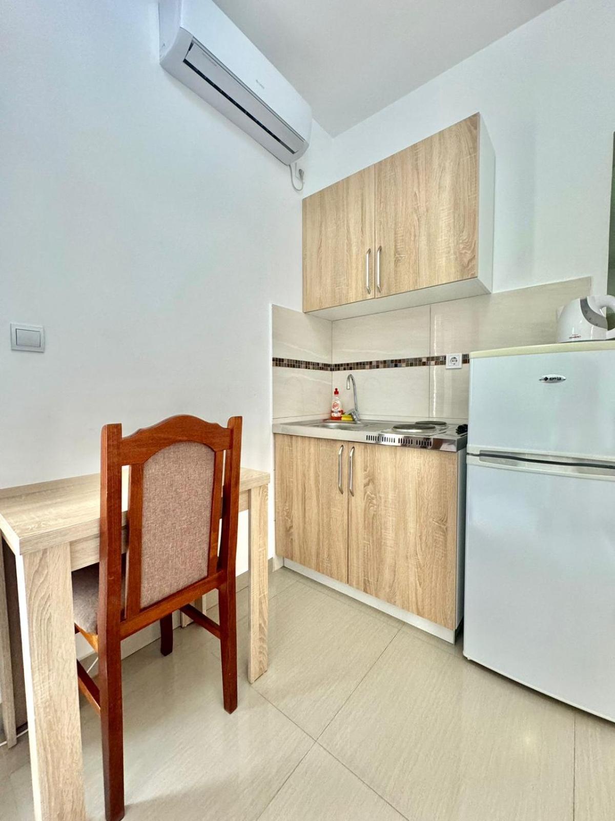 Stars Residence Petrovac Екстериор снимка
