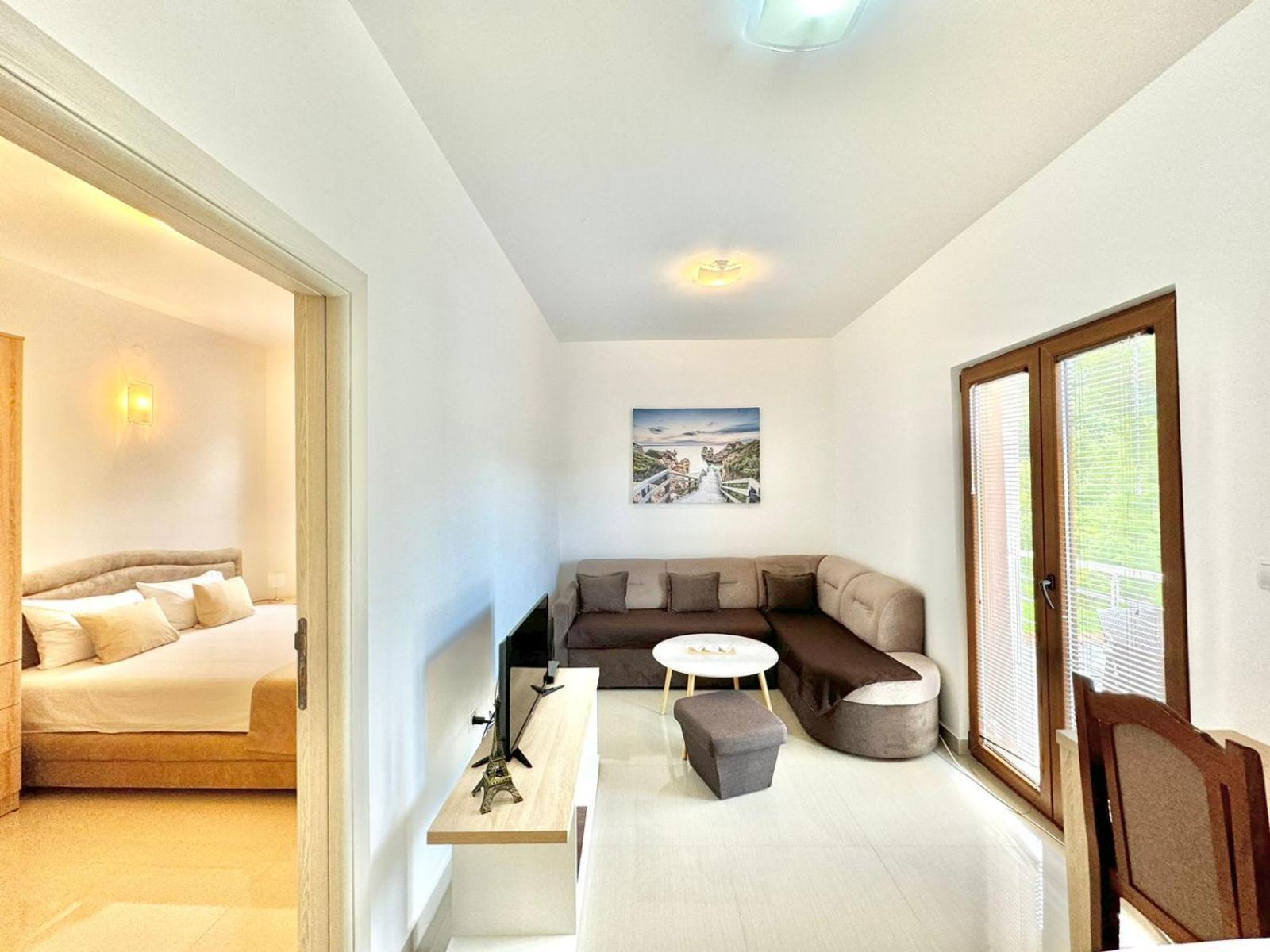 Stars Residence Petrovac Екстериор снимка