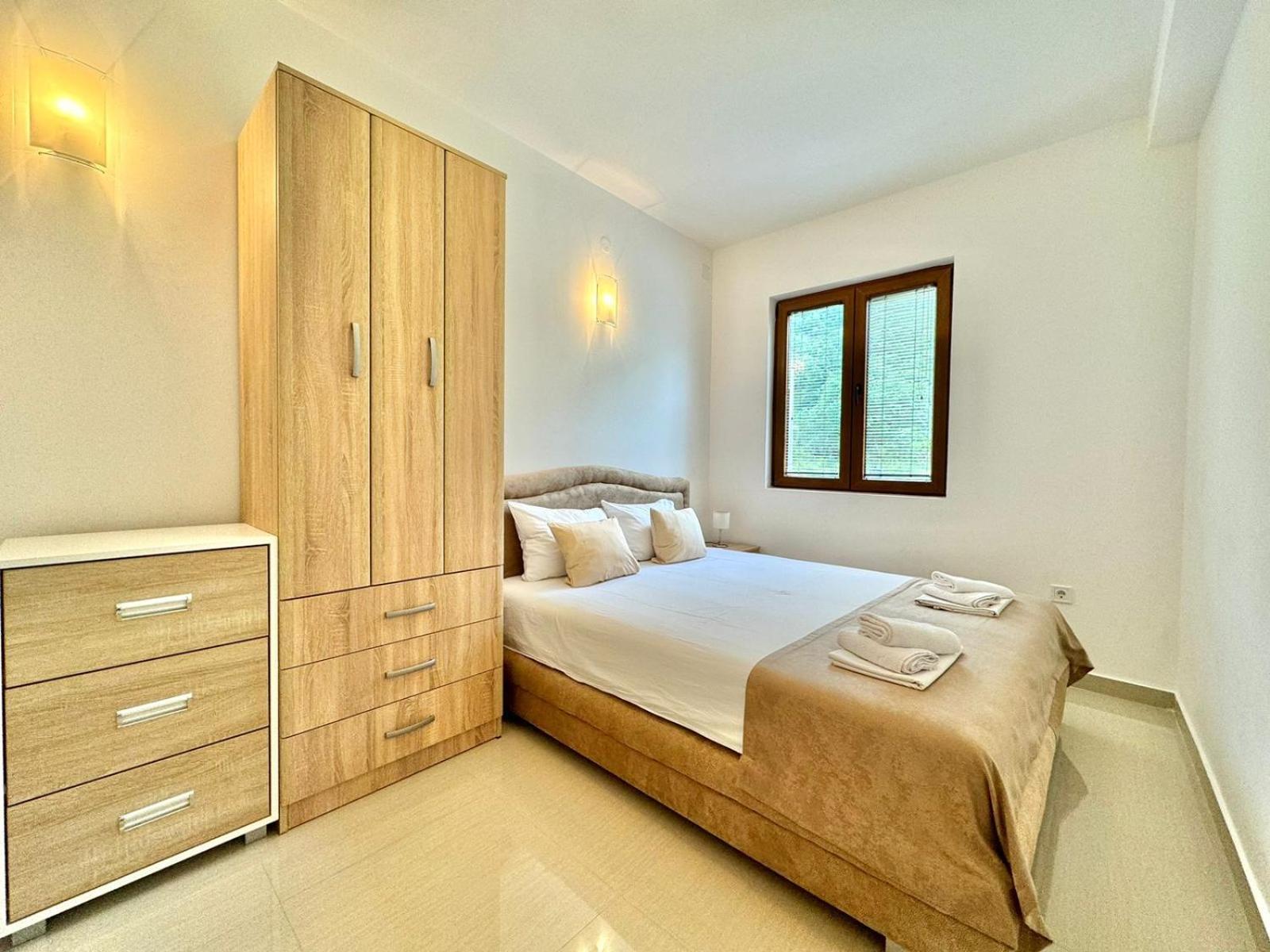 Stars Residence Petrovac Екстериор снимка