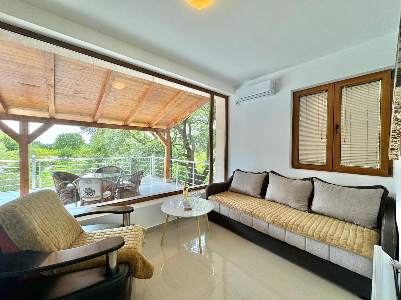 Stars Residence Petrovac Екстериор снимка