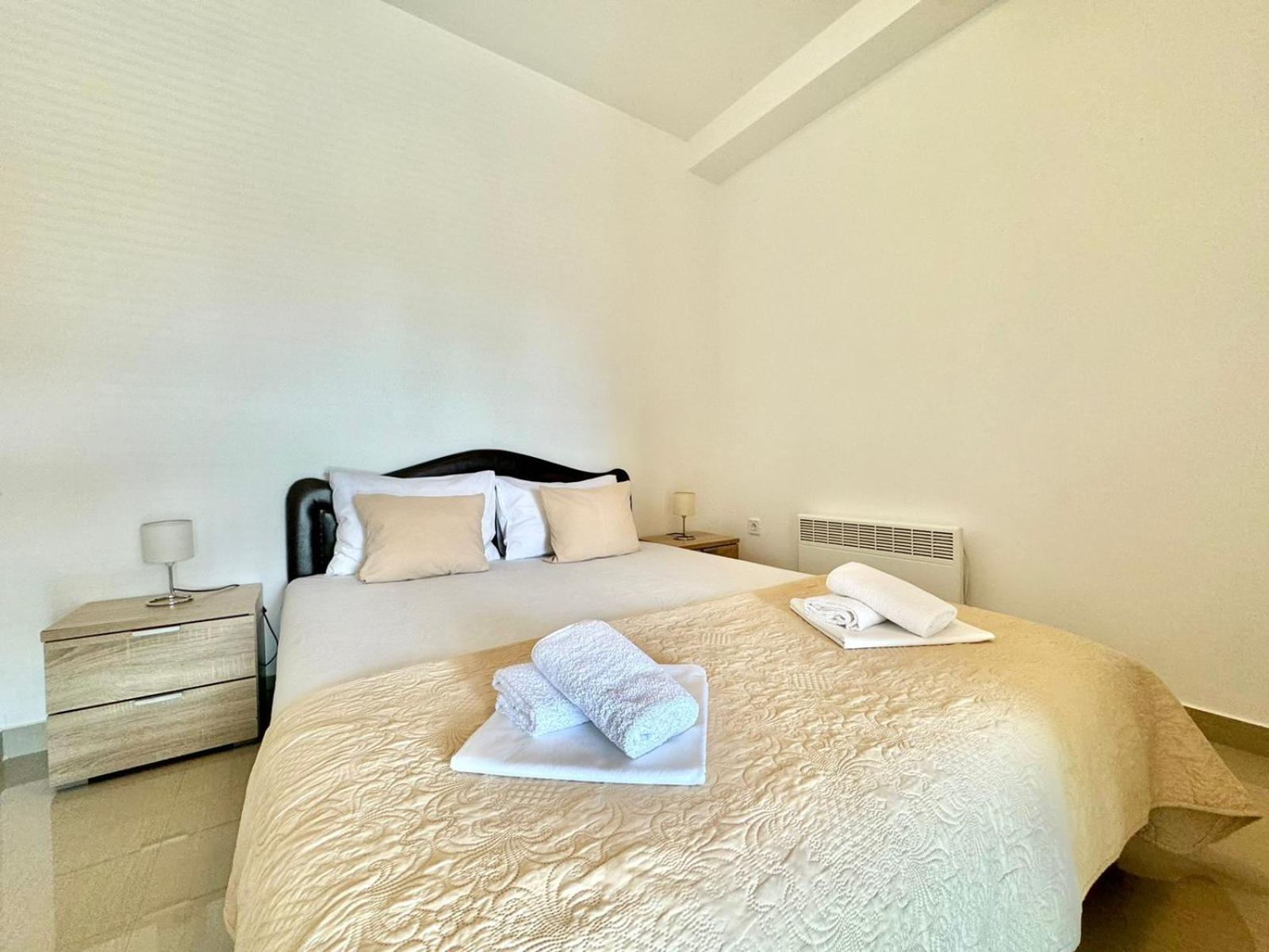 Stars Residence Petrovac Екстериор снимка