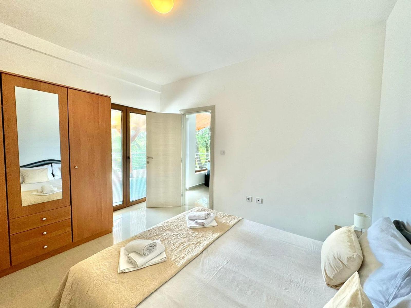 Stars Residence Petrovac Екстериор снимка