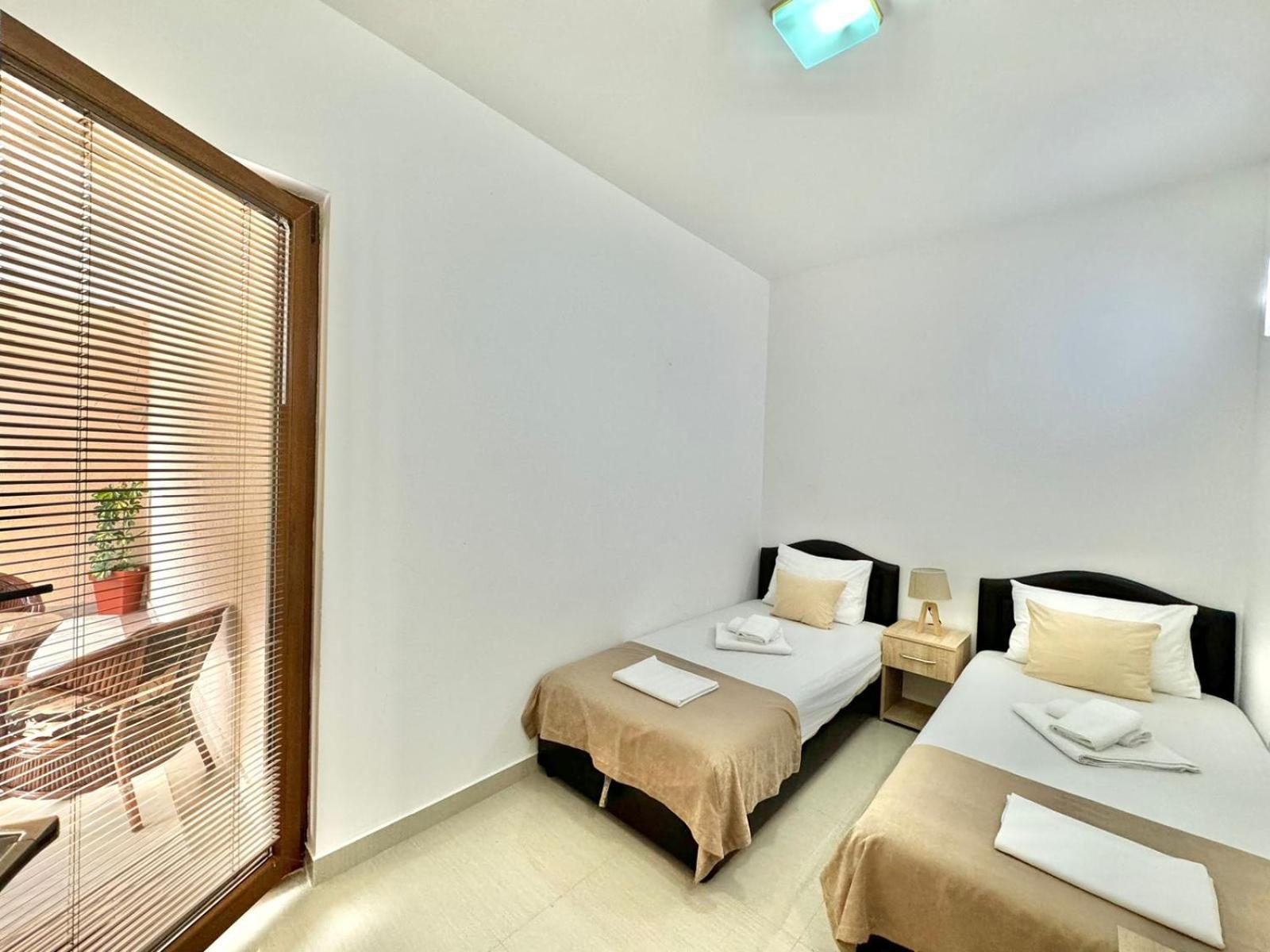 Stars Residence Petrovac Екстериор снимка