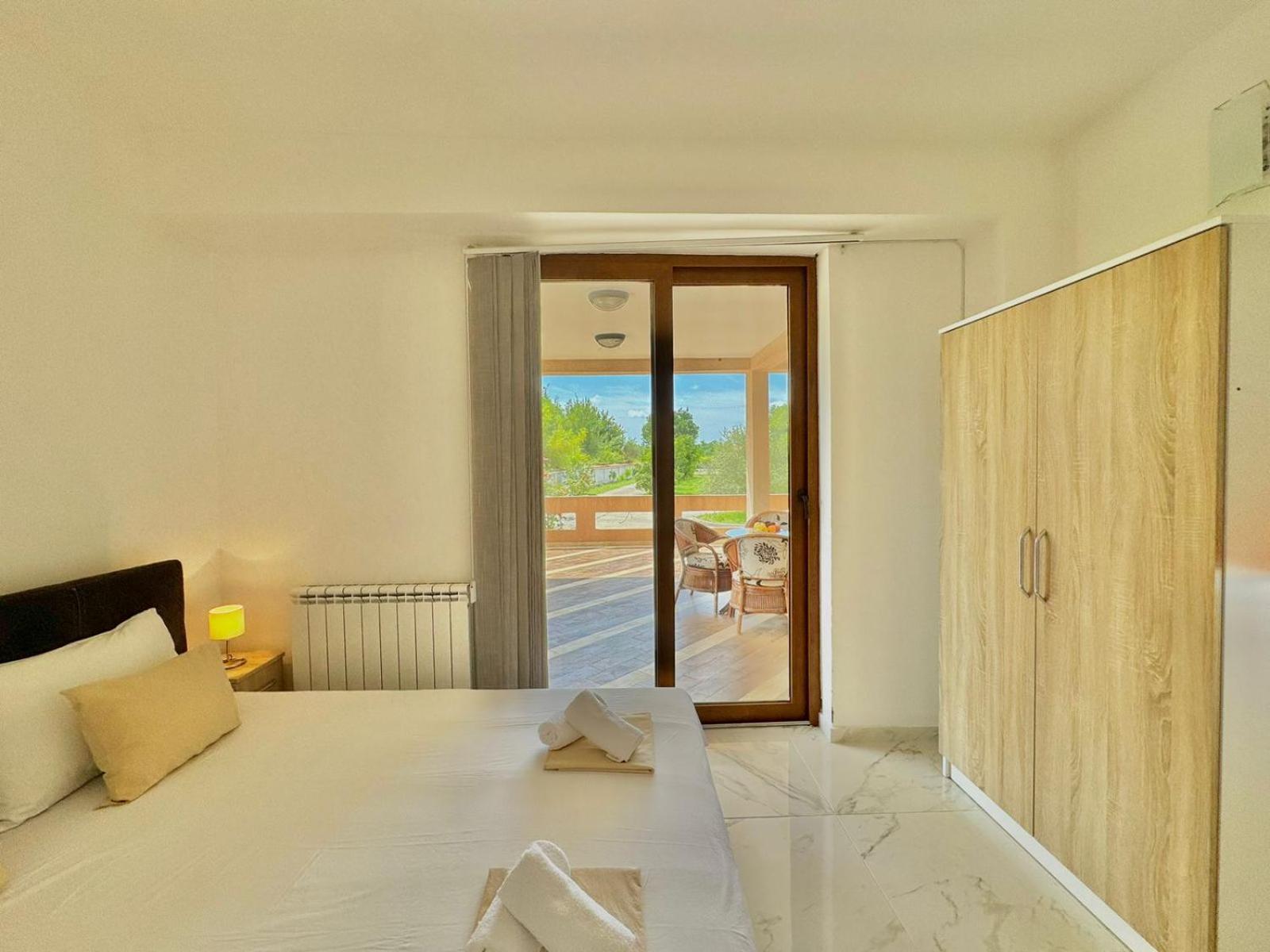 Stars Residence Petrovac Екстериор снимка