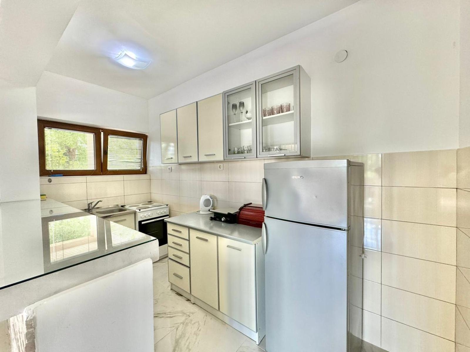 Stars Residence Petrovac Екстериор снимка