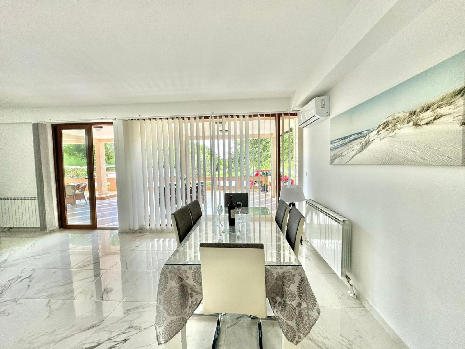 Stars Residence Petrovac Екстериор снимка