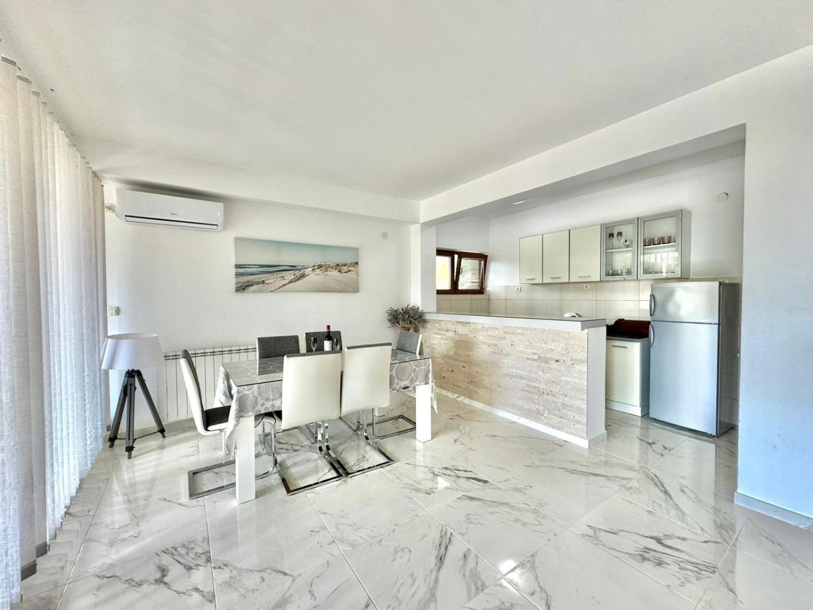 Stars Residence Petrovac Екстериор снимка