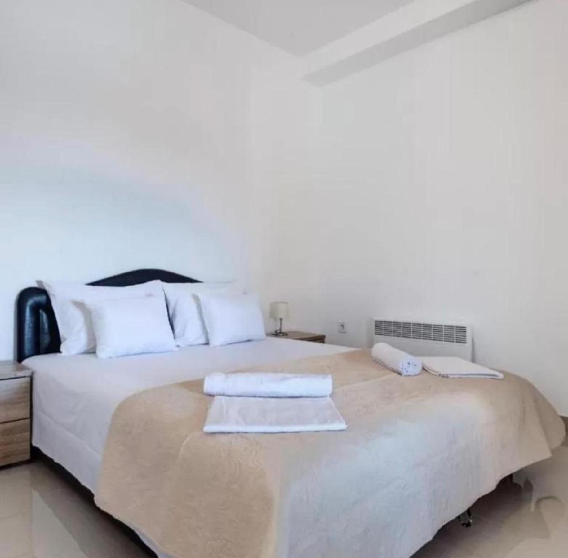 Stars Residence Petrovac Екстериор снимка